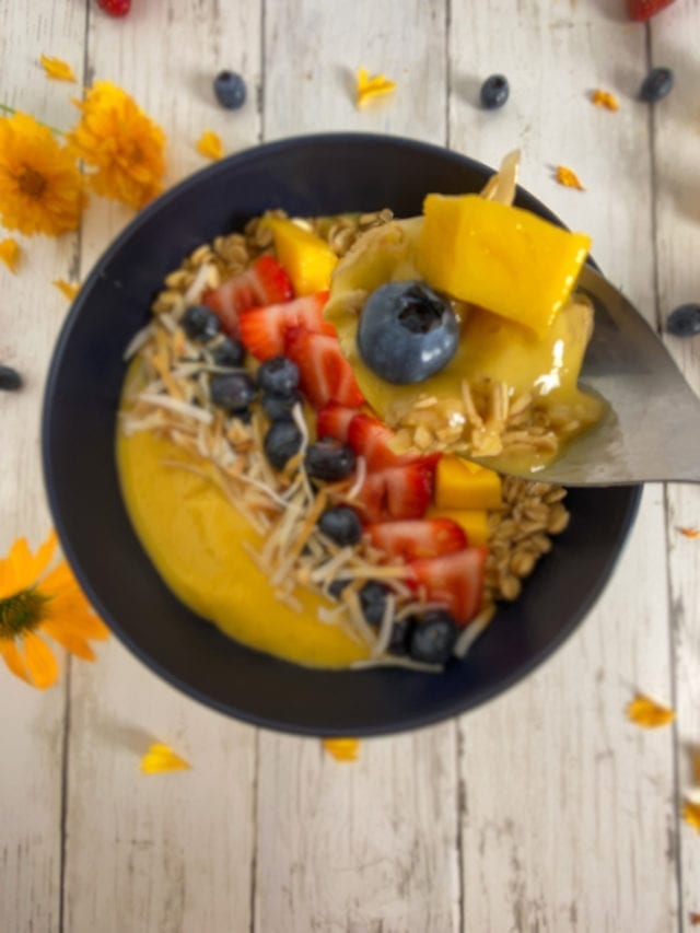 Easy & Refreshing Mango Smoothie Bowl - Raising Veggie Lovers