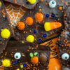 Halloween brownie brittle
