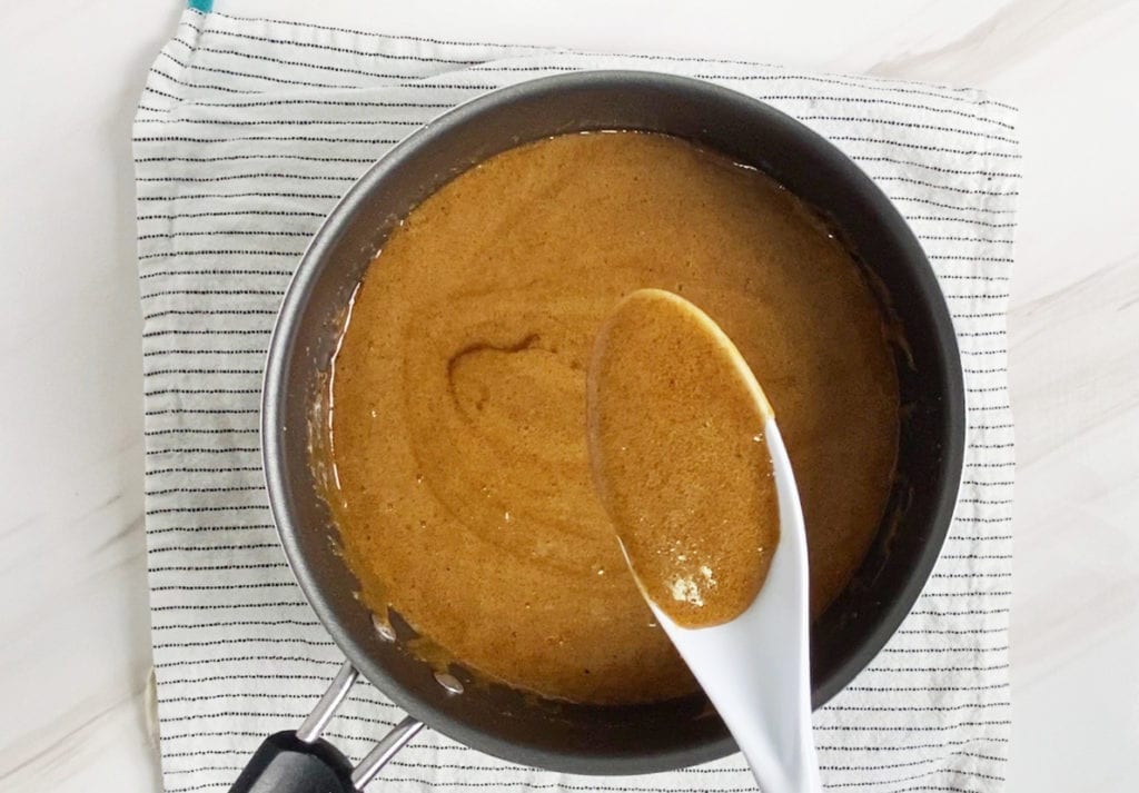 Making Pumpkin Spice Caramel Corn