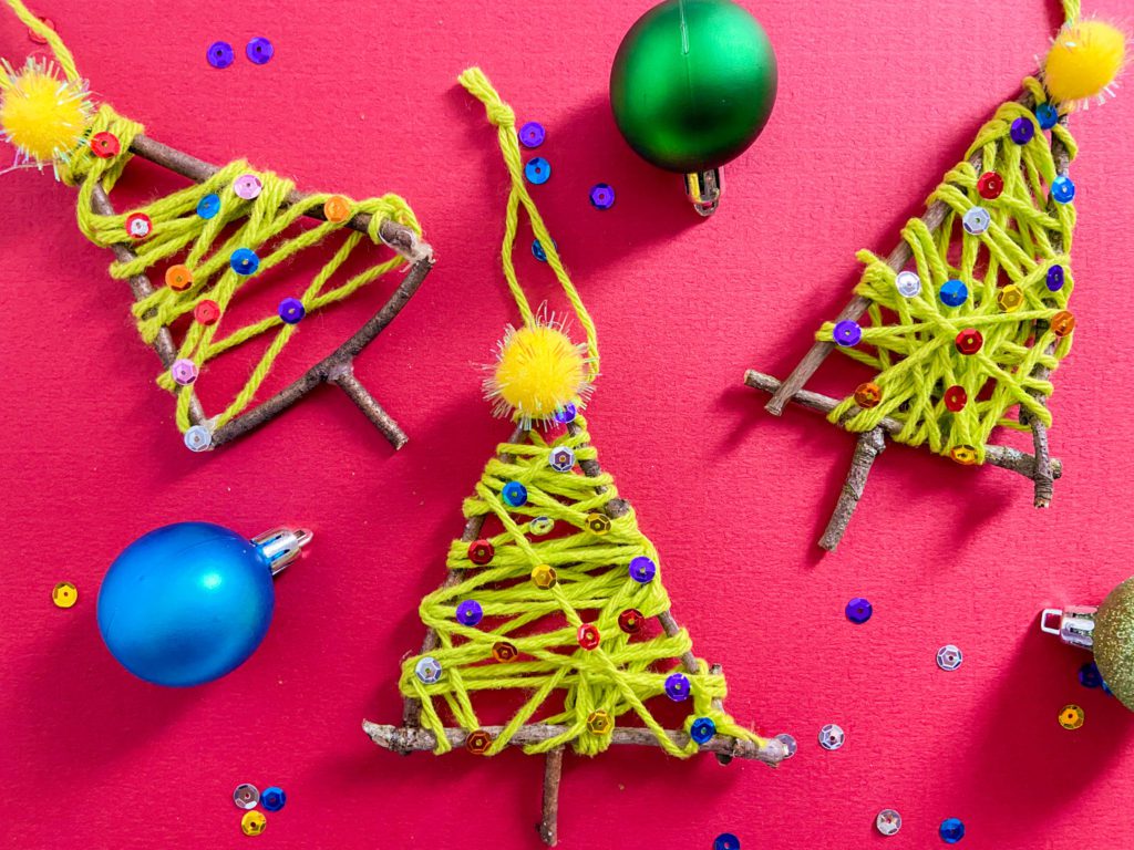 twigs & yarn Christmas tree ornament craft
