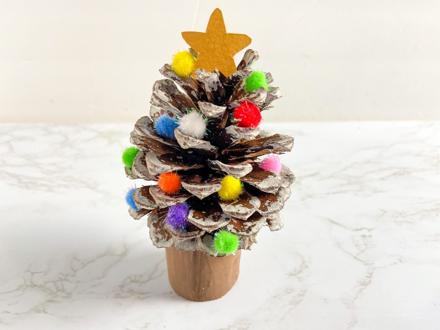 Pine Cone Christmas Trees - Easy Holiday Kids Craft - Raising Veggie Lovers
