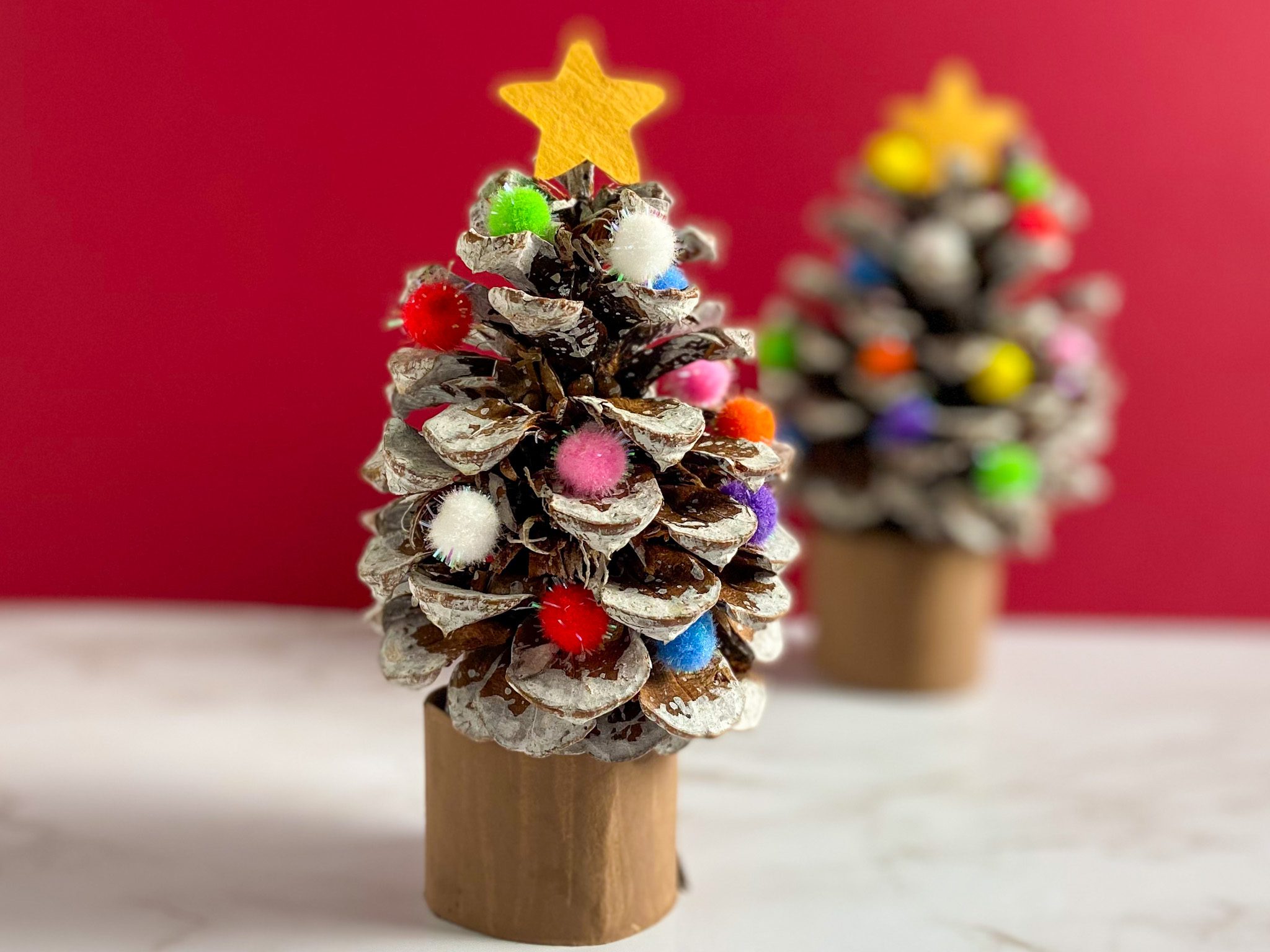 Pine Cone Christmas Trees - Easy Holiday Kids Craft - Raising ...