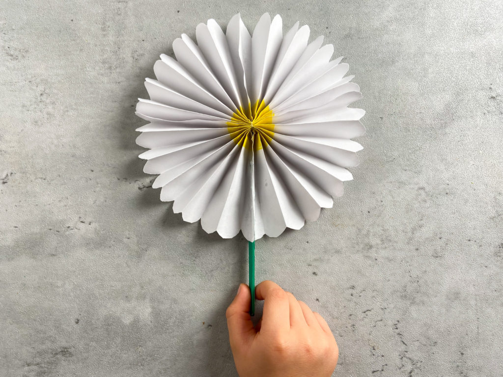 flower paper fan kids craft
