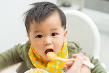 What To Know Before Teaching Your Baby To Feed Themselves